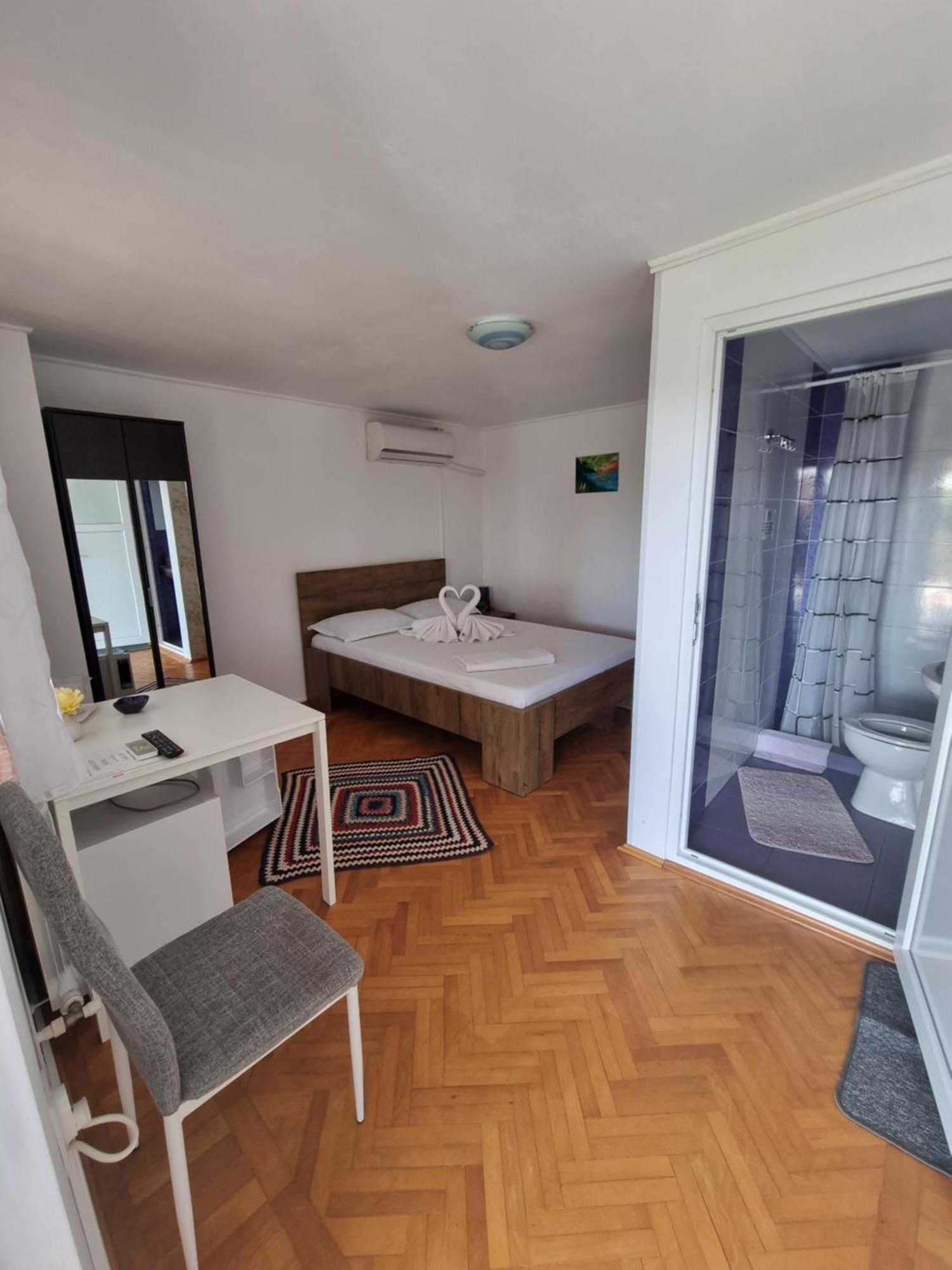 Casa Cu Trandafiri Murighiol Kültér fotó
